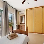 Jacaranda فيلة *
