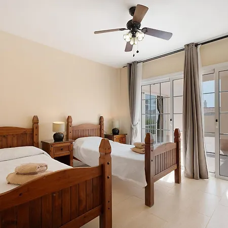 Jacaranda Вилла