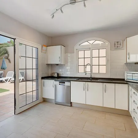 Вилла Jacaranda